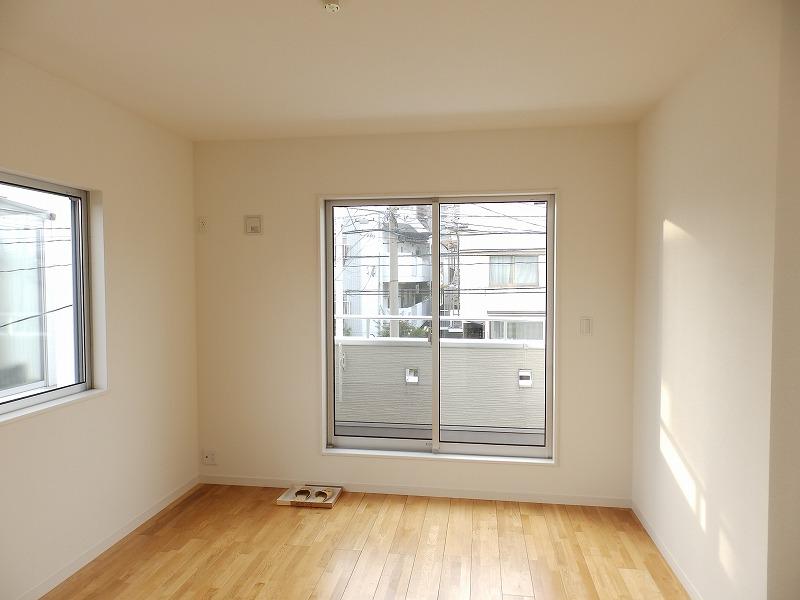 Non-living room. Second floor Western-style