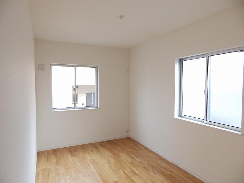 Non-living room. Second floor Western-style