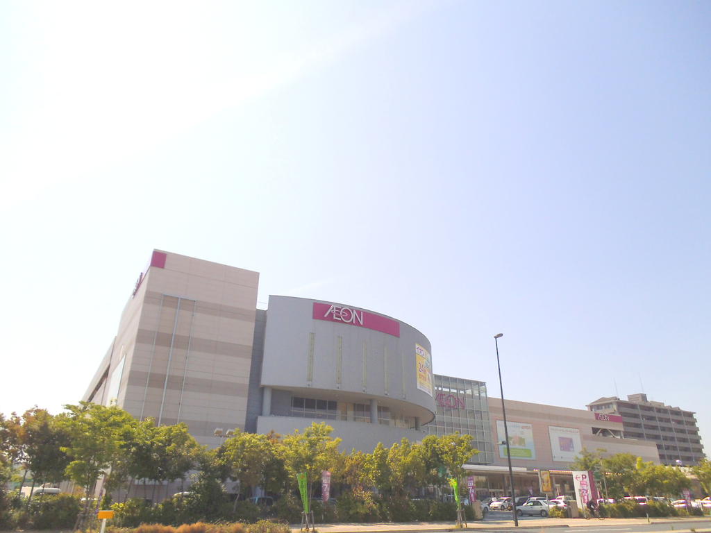Shopping centre. 1584m until the ion Ujina shopping center (shopping center)