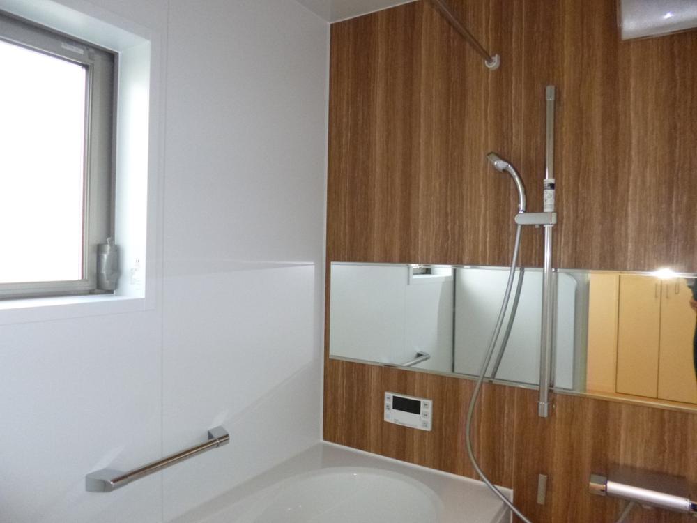 Bathroom. (November 2013) Shooting