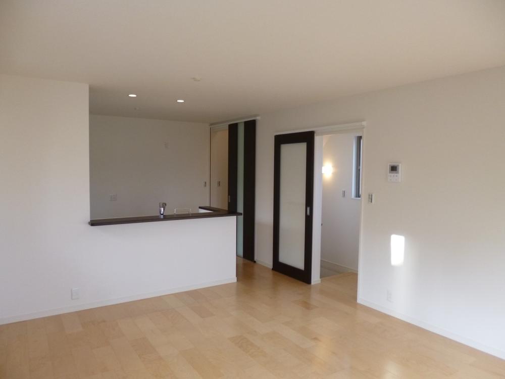 Living. (November 2013) Shooting