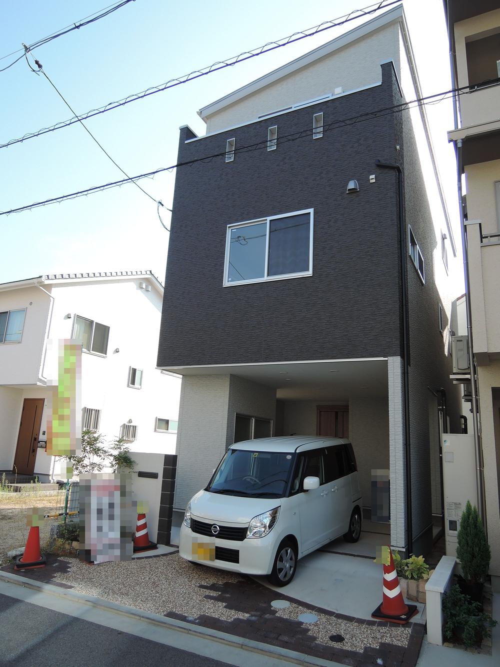 Local appearance photo. Local (10 May 2013) Shooting