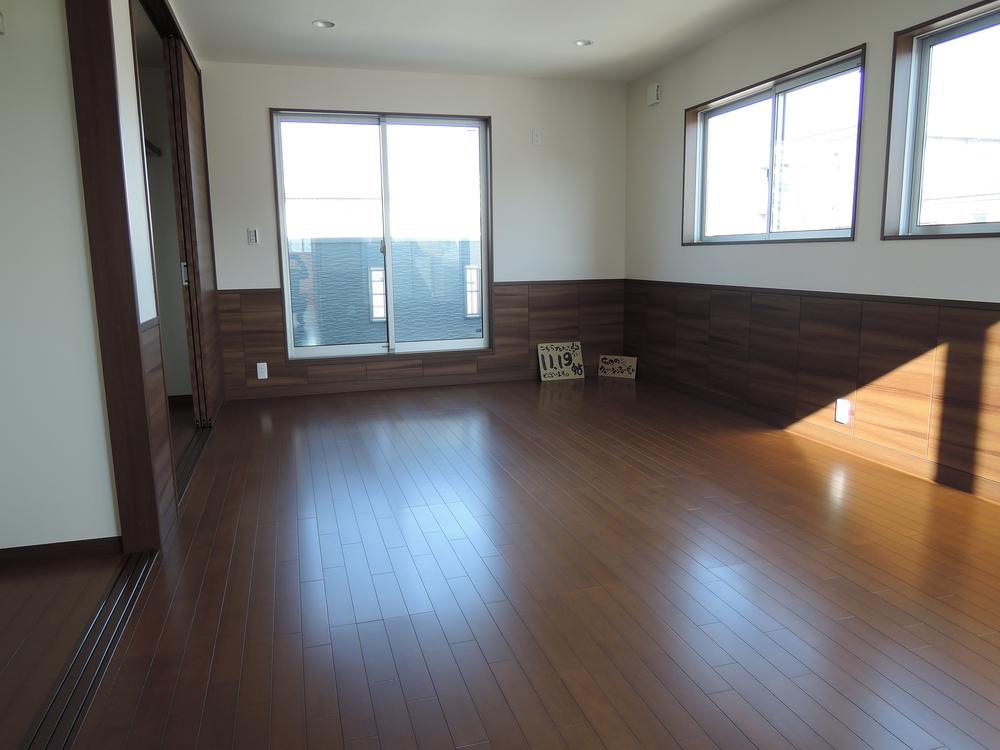 Non-living room. Indoor (10 May 2013) Shooting