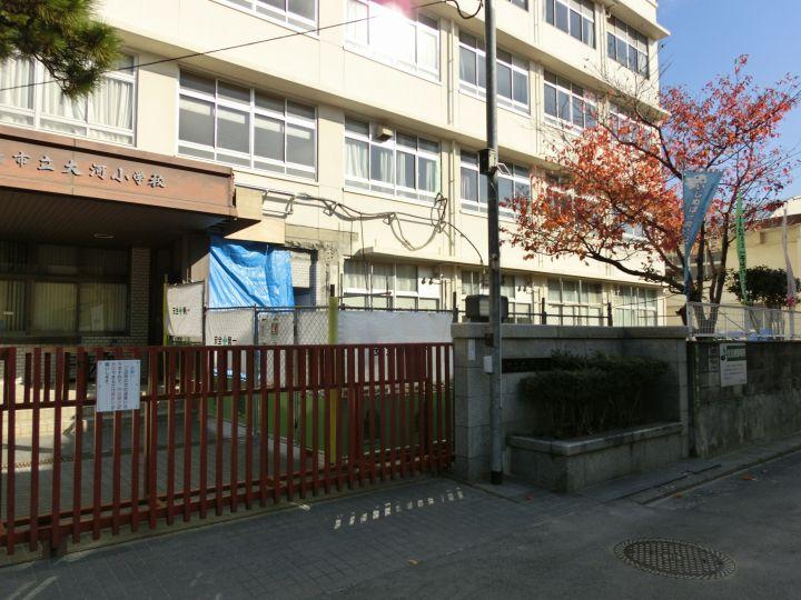 Primary school. 1233m to Hiroshima City Museum of taiga Elementary School
