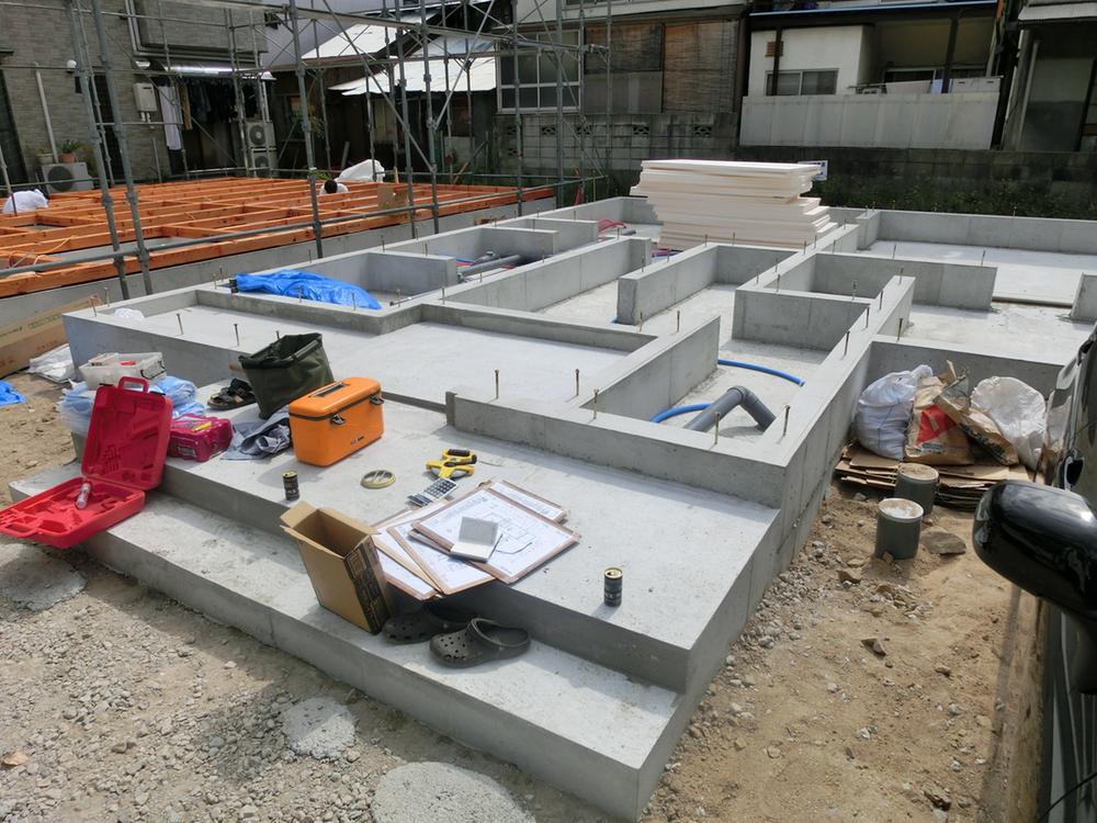 Local appearance photo. Local (10 May 2013) Shooting