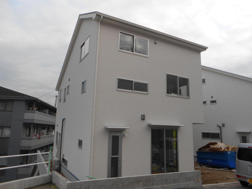 Local appearance photo. (December 2013) Shooting