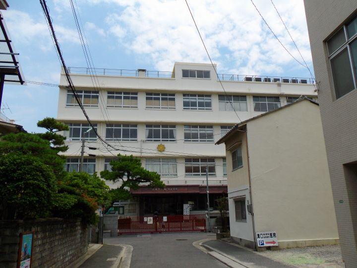 Primary school. 316m to Hiroshima City Museum of taiga Elementary School