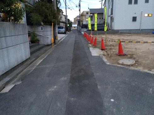 Local photos, including front road. Local (11 May 2013) Shooting