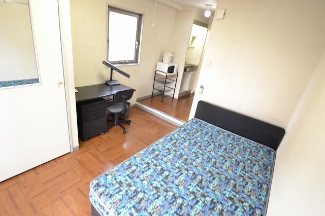 Living and room. Initial cost cheap ☆ A 5-minute walk from Hiroshima Station
