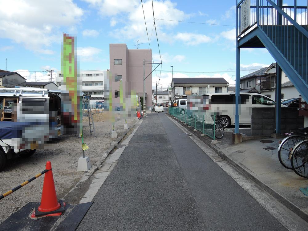 Local photos, including front road. Local (10 May 2013) Shooting