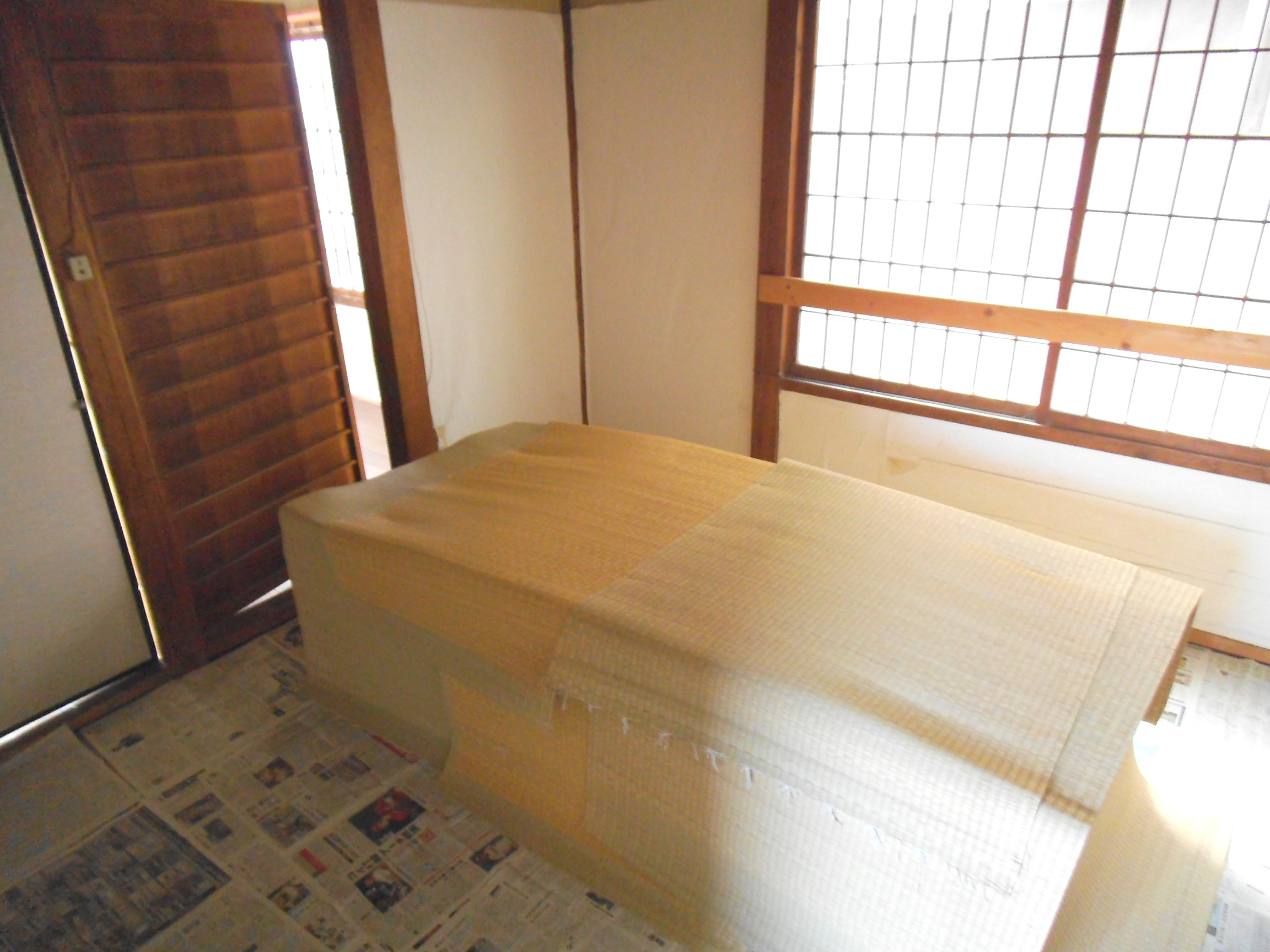 Living and room. It has become a beautiful tatami also Omotegae already