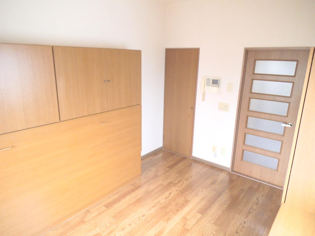 Other room space. Also recommended for the first time is to recommend the property even more students
