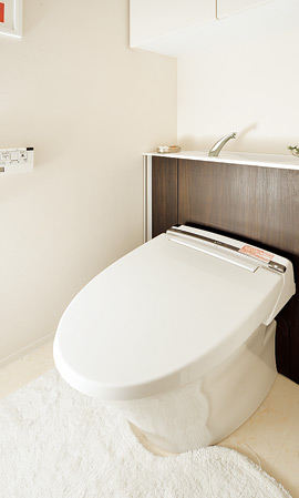 Toilet.  [Toilet cared a casual relaxation and beauty] Adopt an accommodating integrated toilet to show the space and clean. Toilet corner found a cozy space design and functionality.