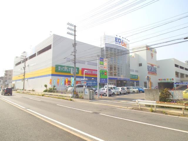 Home center. 796m until EDION Ujina shop