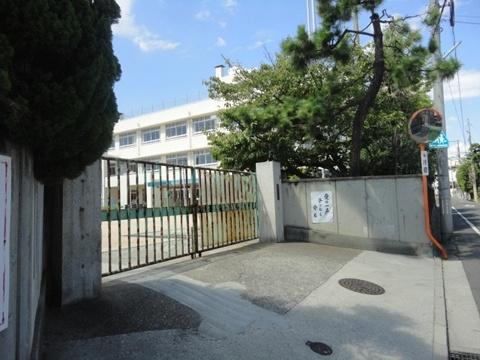 Primary school. Hijiyama until elementary school 589m