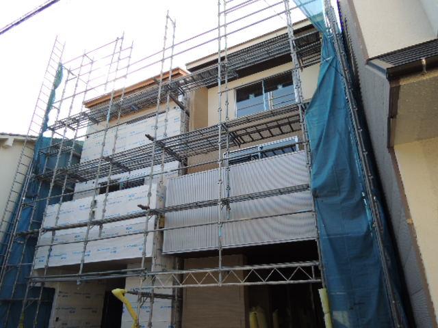 Local appearance photo. Local (10 May 2013) Shooting