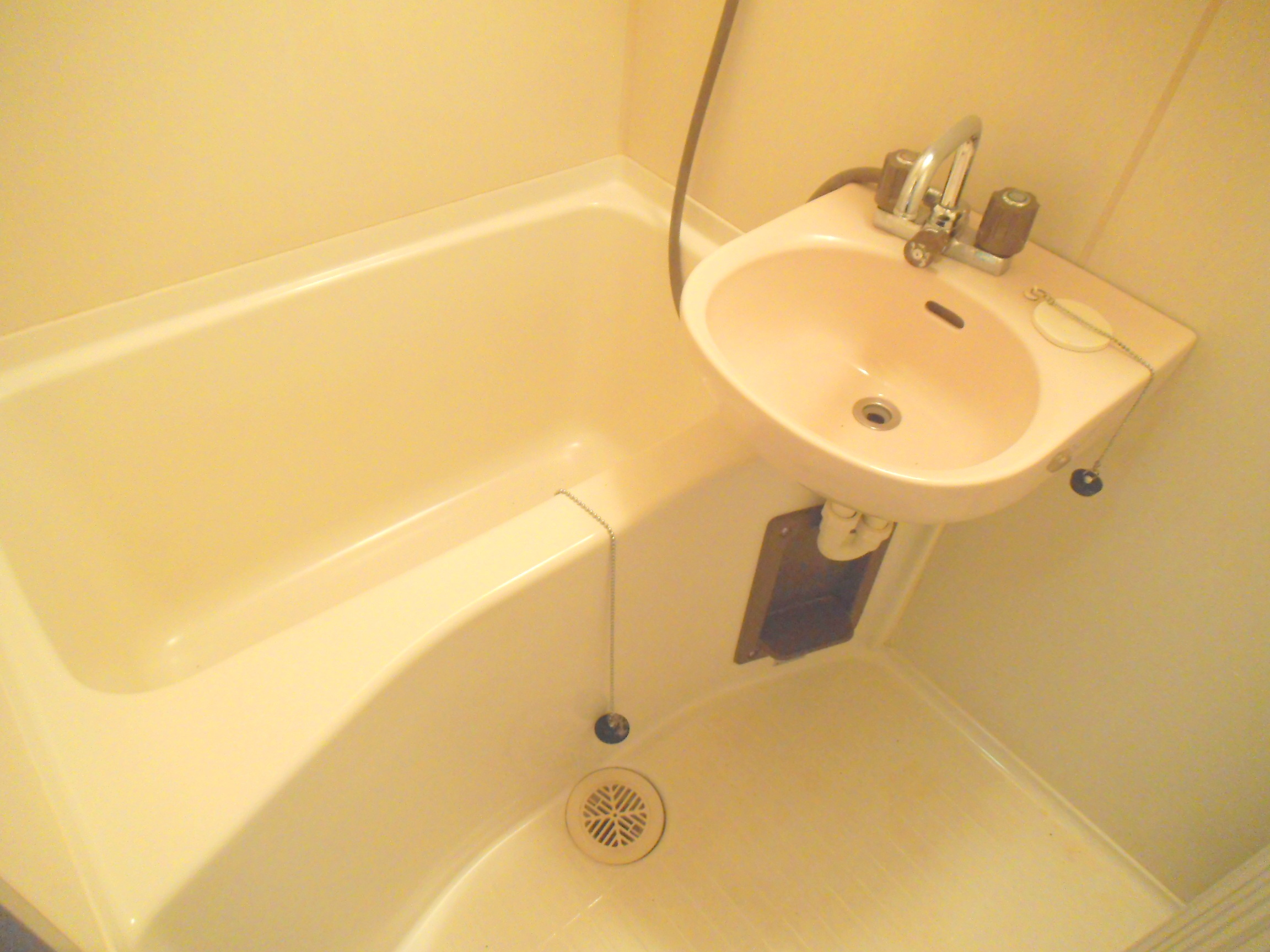 Bath. Of course bath toilet by this rent is a must-see! !
