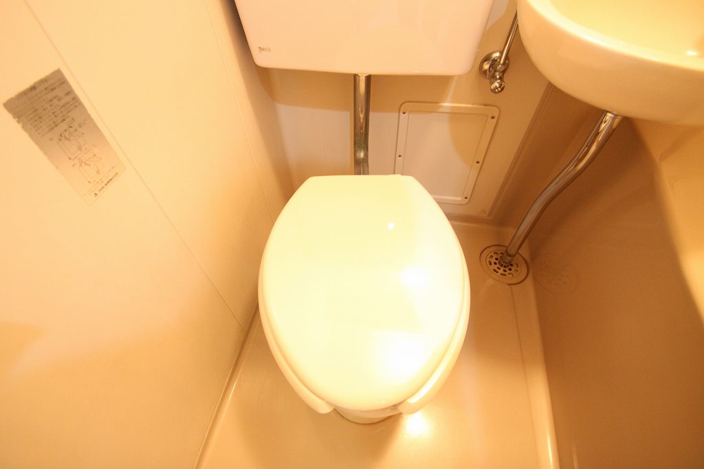 Toilet.  ☆ Clean restroom space ☆