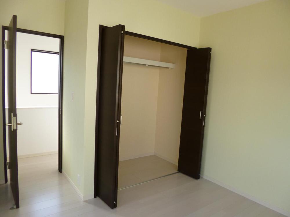 Non-living room. (June 2013) Shooting