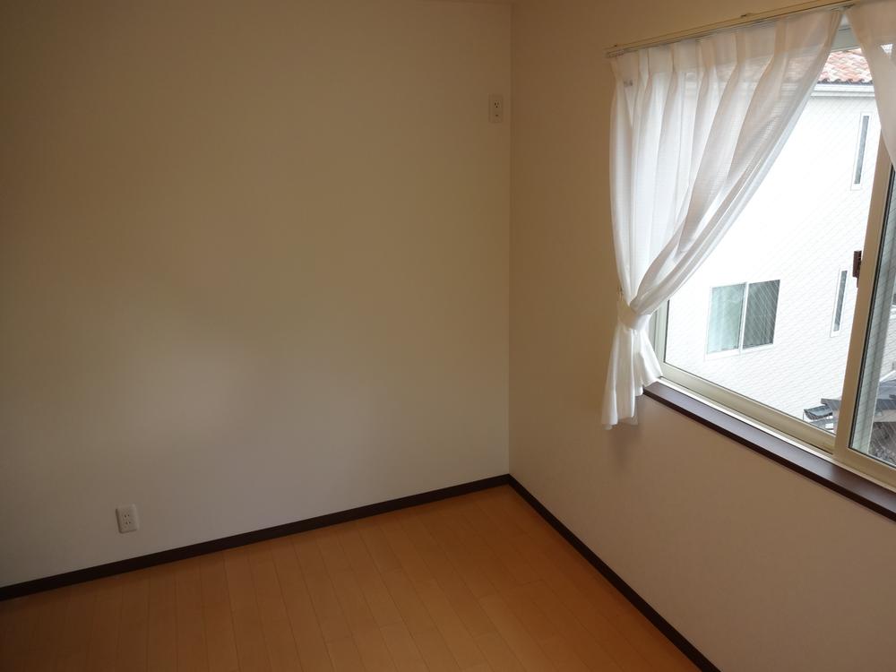 Non-living room. Indoor (12 May 2013) Shooting