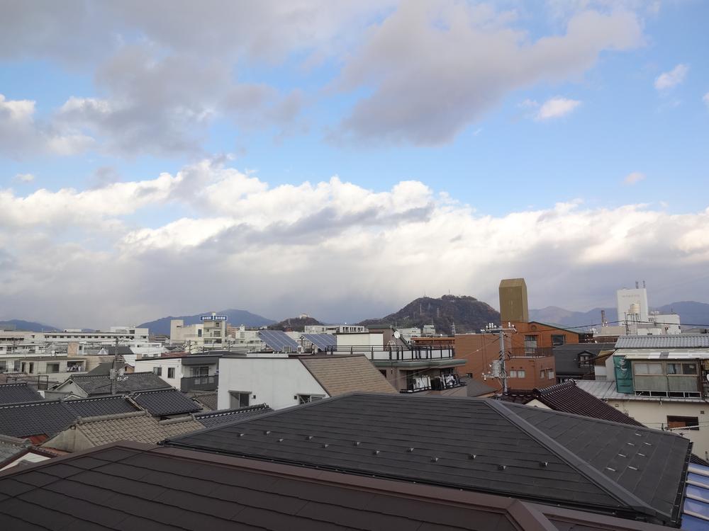 View photos from the dwelling unit. View from the site (December 2013) Shooting