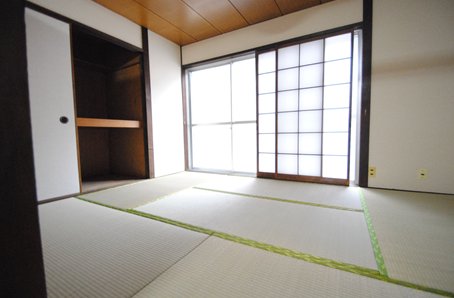 Living and room. It is a beautiful Japanese-style room.