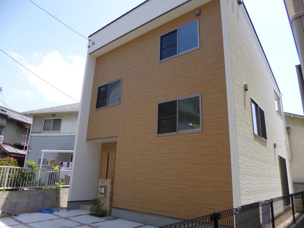 Local appearance photo. (June 2013) Shooting