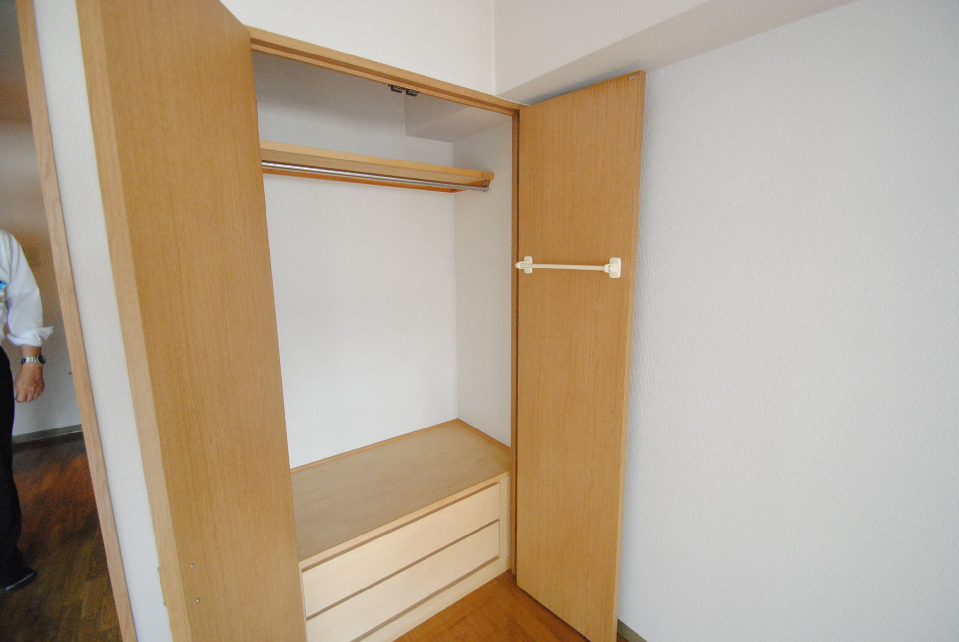 Other room space. Large storage closet