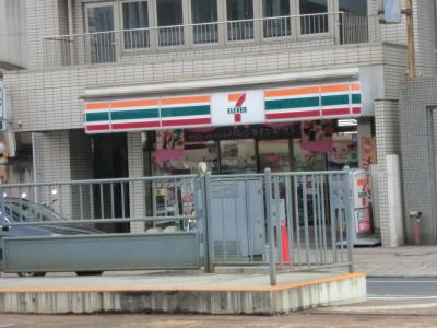 Convenience store. Seven-Eleven Hiroshima Kawaramachi store up (convenience store) 27m