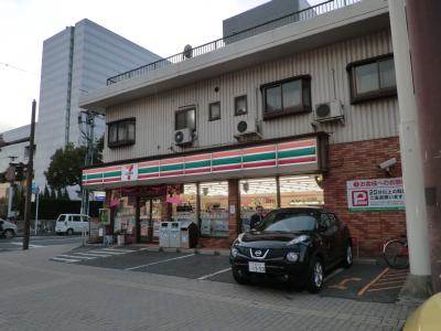 Convenience store. Seven-Eleven Hiroshima Nakajima store up (convenience store) 301m