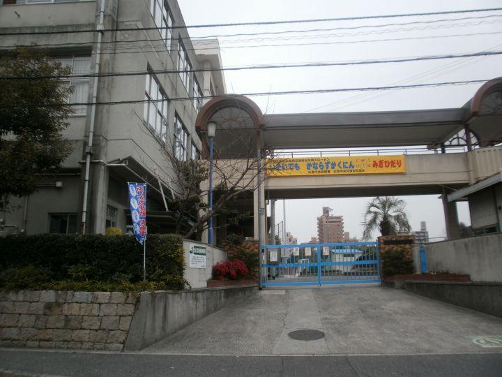 Primary school. 595m to Hiroshima Municipal Tenma Elementary School