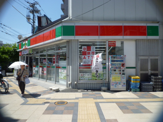 Convenience store. Thanks Hiroshima Funairihon store up (convenience store) 162m