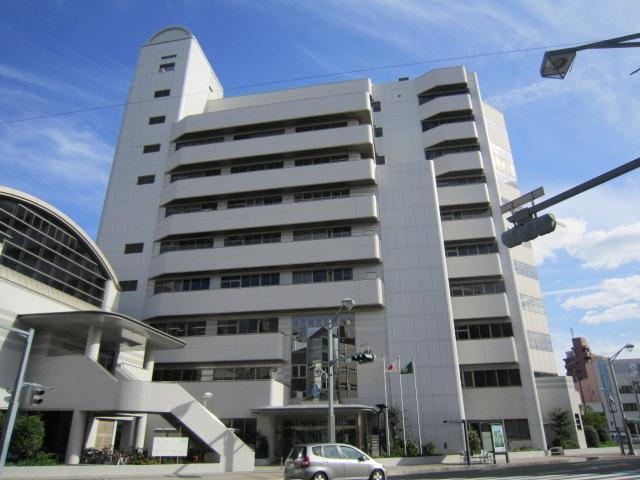 Other. There is a Hiroshima City Public Health Center in front of the eye.