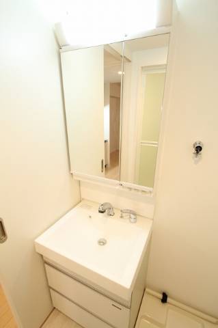 Washroom.  ※ It is the pictures of the same series Property