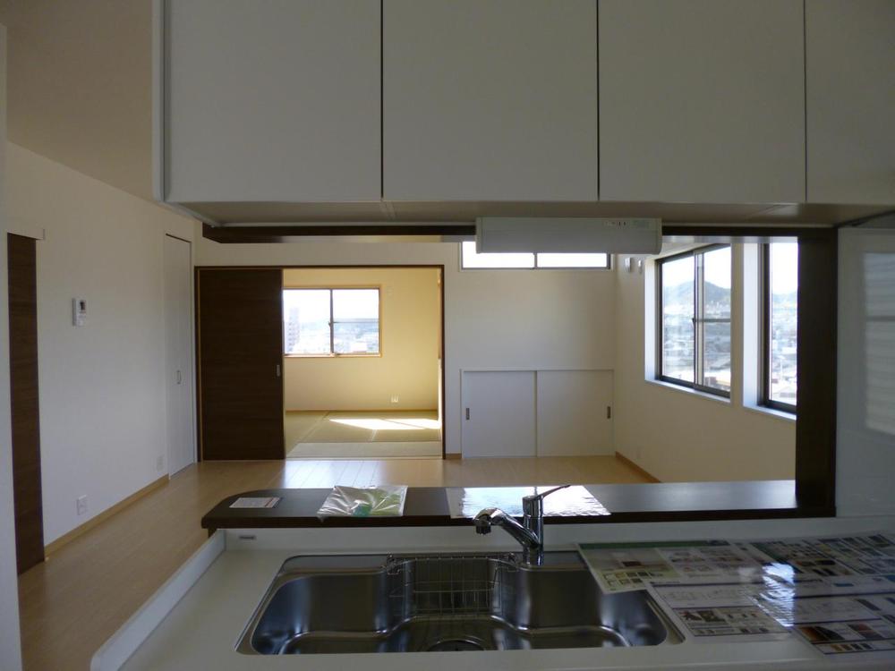 Kitchen. (September 2012) shooting