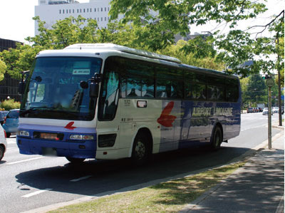 Surrounding environment. Hiroden bus ・ Airport Limousine "Komachi" bus stop (2-minute walk / About 100m)