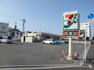 Other. Since close to there is a Seven-Eleven Hiroshima Gangnam, It is also useful to the steep shopping