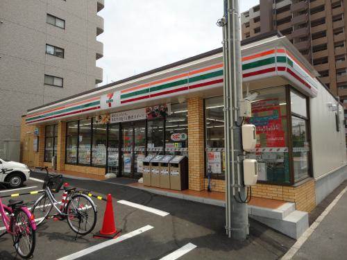 Convenience store. Seven-Eleven Hiroshima Minami 1-chome to (convenience store) 1098m