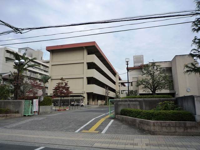 high school ・ College. Hiroshima Prefectural Hiroshima Kokutai-ji High School (High School ・ NCT) to 960m