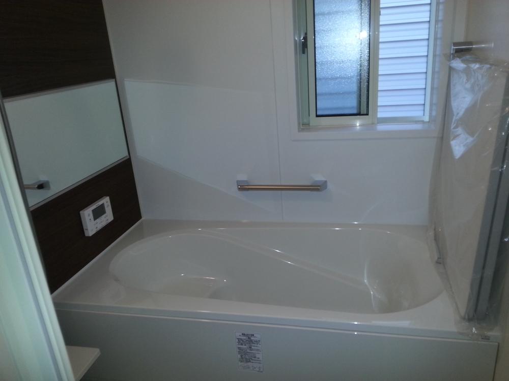 Bathroom. With window, Spacious bathtub! 