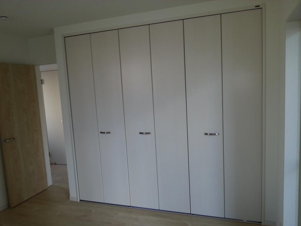 Receipt. Spacious storage! 