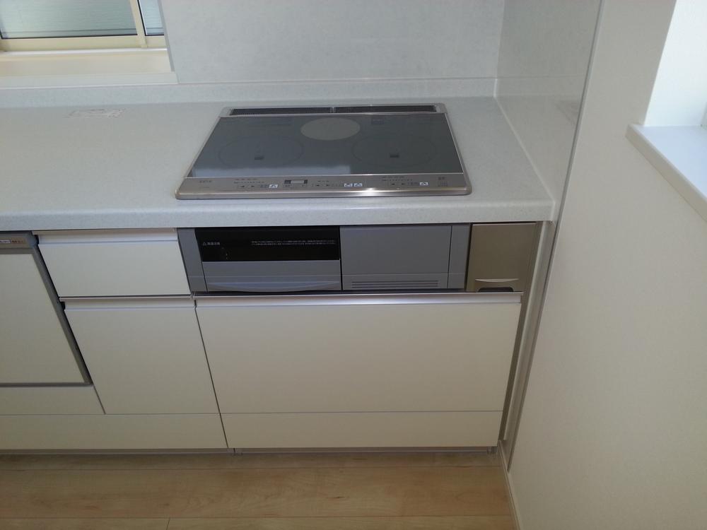 Kitchen. Local (11 May 2013) Shooting