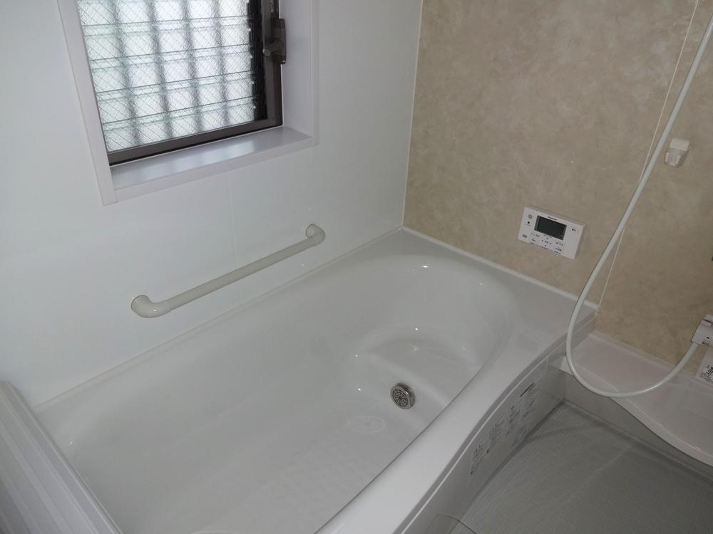 Bathroom. Indoor (11 May 2013) Shooting