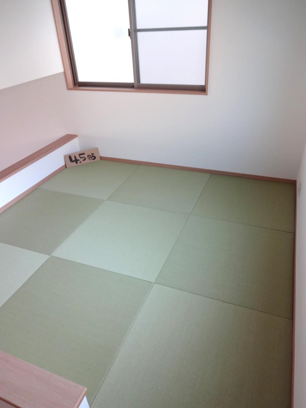 Non-living room. Indoor (11 May 2013) Shooting