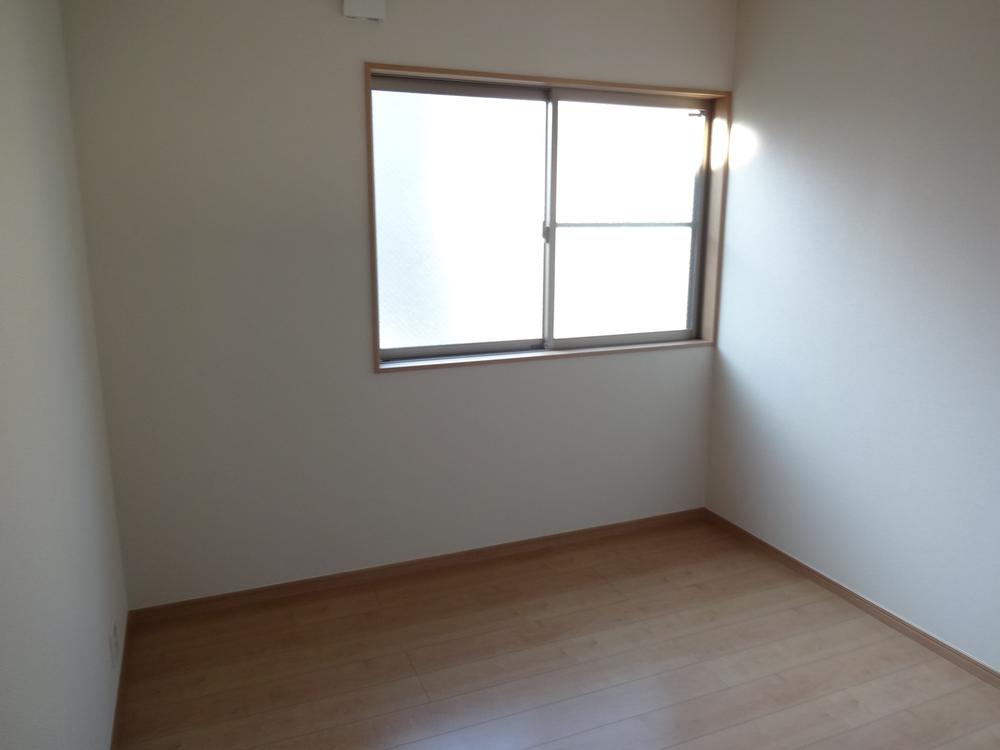 Non-living room. Indoor (11 May 2013) Shooting