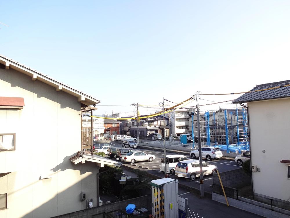 View photos from the dwelling unit. View from the site (November 2013) Shooting