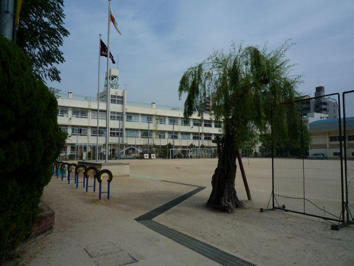 Primary school. 575m to Hiroshima Municipal Funeiri Elementary School