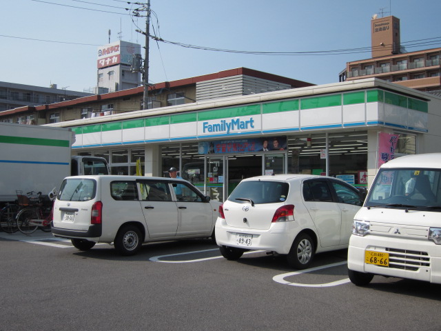 Convenience store. 210m to FamilyMart Minamikan'on the town store (convenience store)