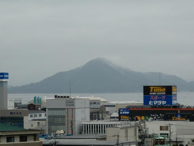 View photos from the dwelling unit. It overlooks the islands of the Seto on a clear day