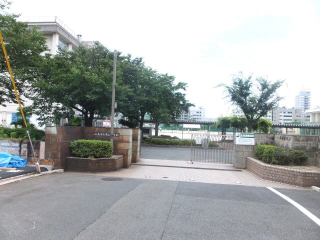 Primary school. 330m to Hiroshima Municipal Oshiba elementary school (elementary school)